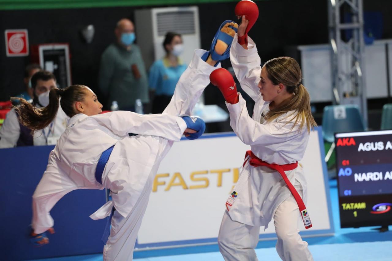 images/karate/large/Campionati_Under_21_Kumite_femminile.jpg