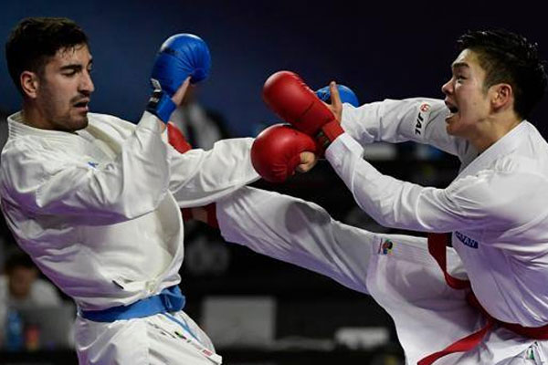 Angelo Crescenzo nella finale vinta contro il giapponese Naoto Sago Angelo Crescenzo nella finale vinta contro il giapponese Naoto Sago
