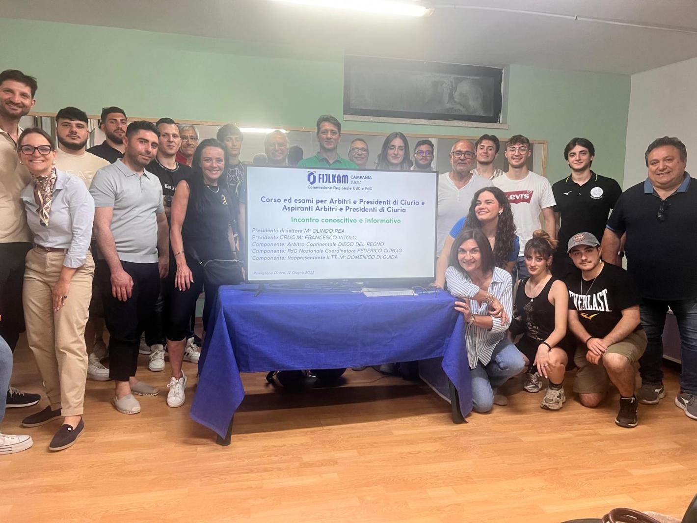 images/campania/campania2025/judo/luglio/CRUG/medium/incontro_conoscitivo_arbitri.jpeg