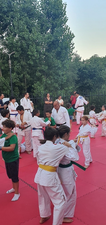 9b237f7d-9604-426c-8f0e-a4da7a149575