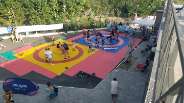 afe7ab49-c214-4d67-b357-0463b5039d2f