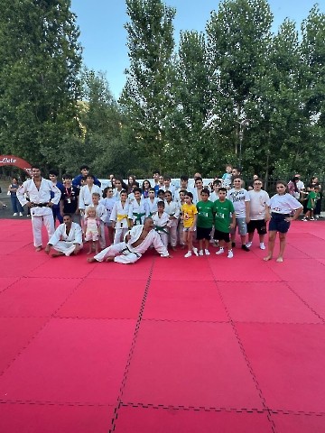 c9928ffa-ea7c-4bc0-be60-a83fec3a6228