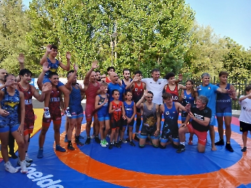 e6fe8774-3ab8-4840-a59d-374ca6eb4fe5