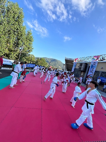 f1ecf6dc-ce9d-41c2-b05b-5e3afa0df610