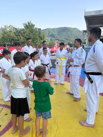 8d74de3a-38ef-4fc6-94a4-4ab1219910fe