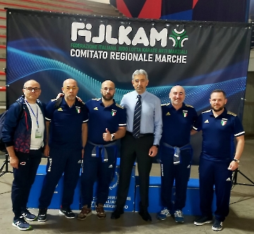 LA LOTTA CAMPANA S’IMPONE AI CAMPIONATI NAZIONALI UNIVERSITARI 2025
