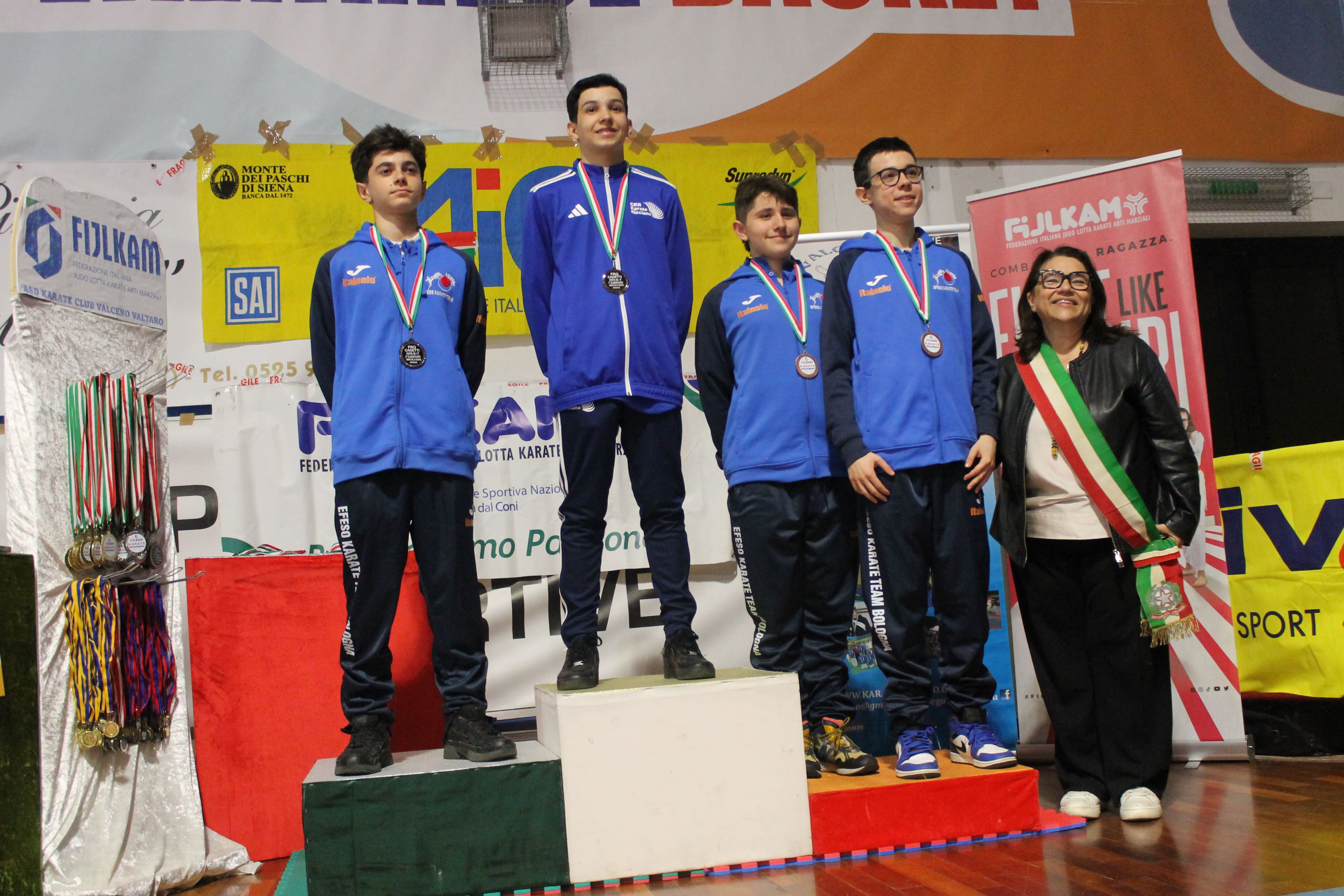 Premiazione con vice sindaco C.I. cadetti karate
