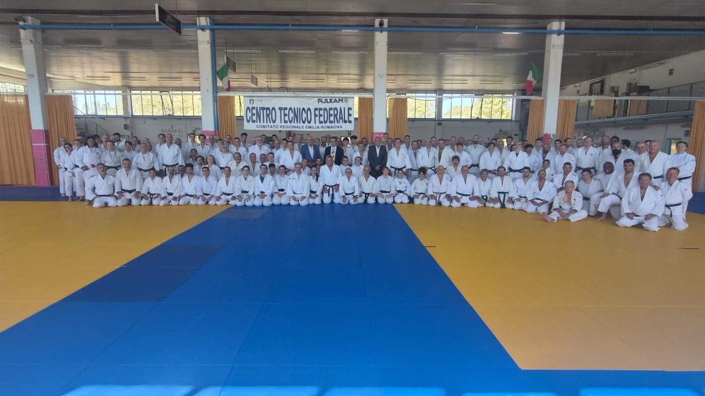 images/emilia_romagna/medium/Corso_daggiornamento_insegnanti_tecnici_judo_foto_gruppo_1.jpeg