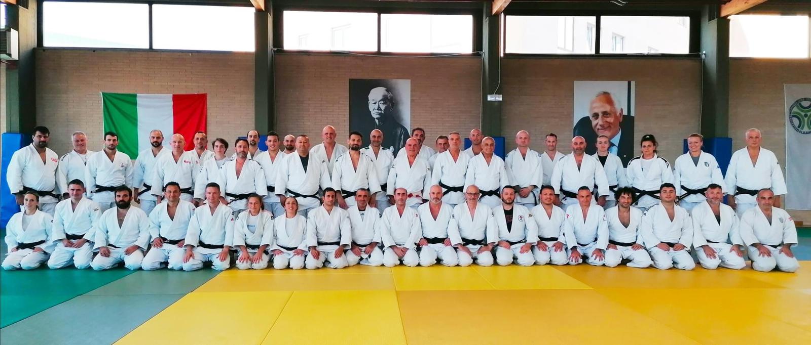 Federazione Italiana Judo Lotta Karate e Arti Marziali Un nuovo istruttore e quattro nuovi Federazione Italiana Judo Lotta Karate e Arti Marziali Un nuovo istruttore e quattro nuovi