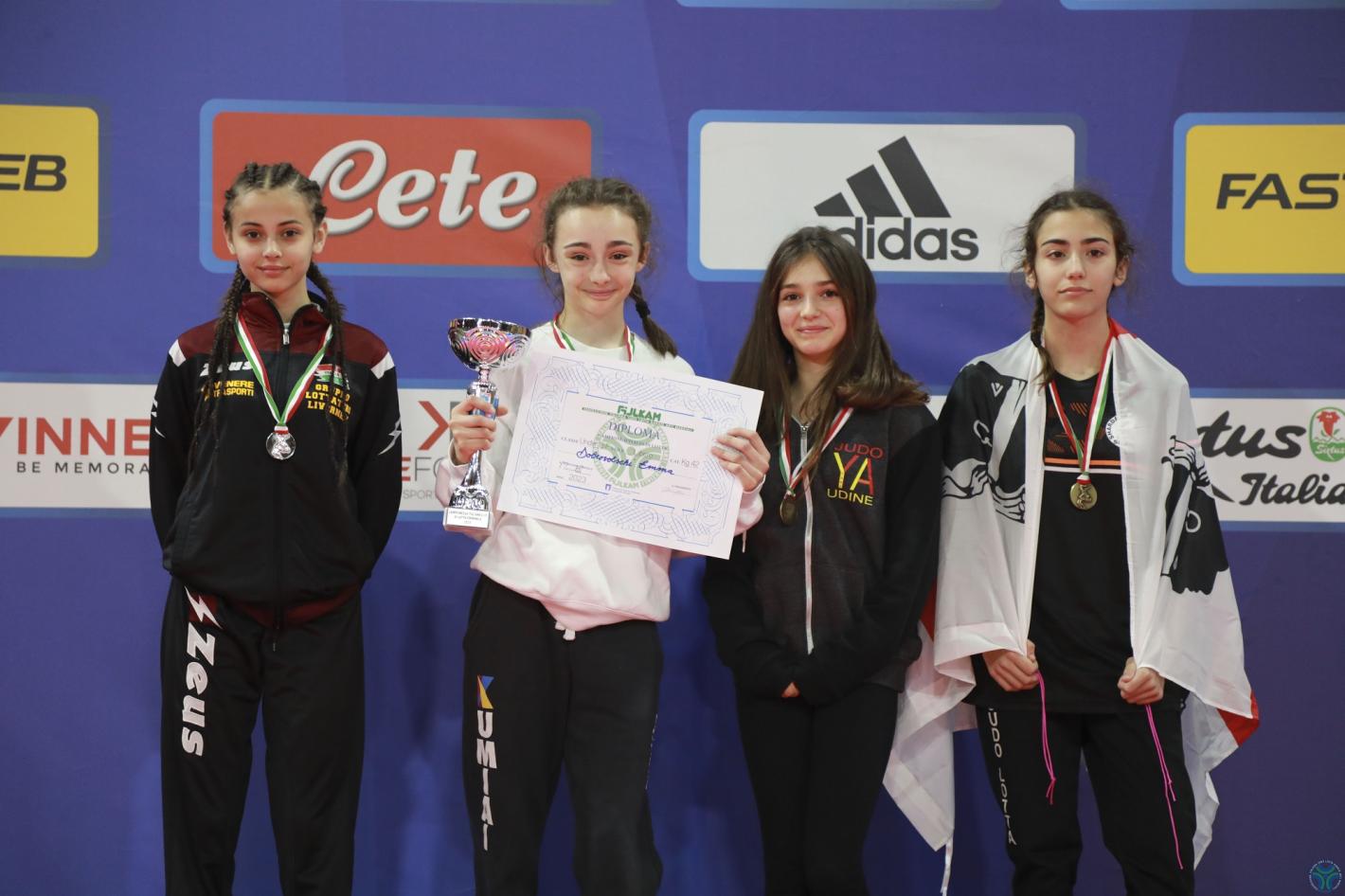 images/friuli_venezia_giulia/2023/medium/0528_Alice_Bronzin_bronzo_camp_ita_lotta.jpg