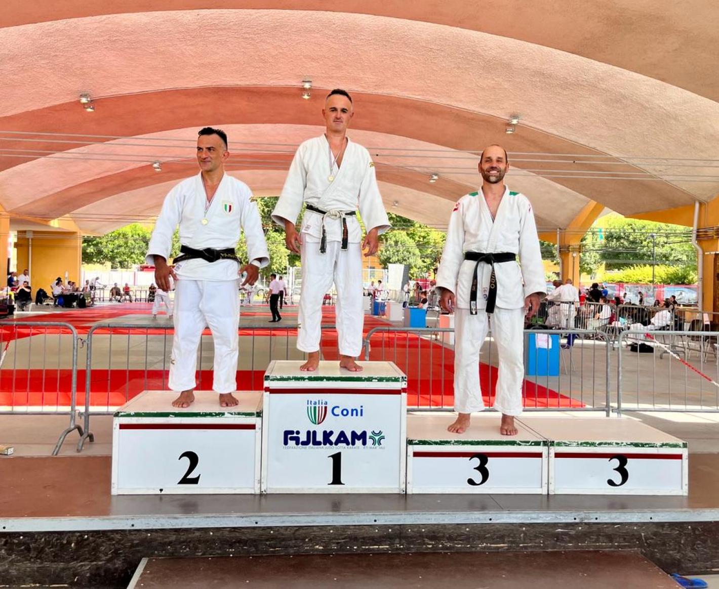 images/friuli_venezia_giulia/2023/medium/0709_bronzin_podio_gp_veterani.jpg