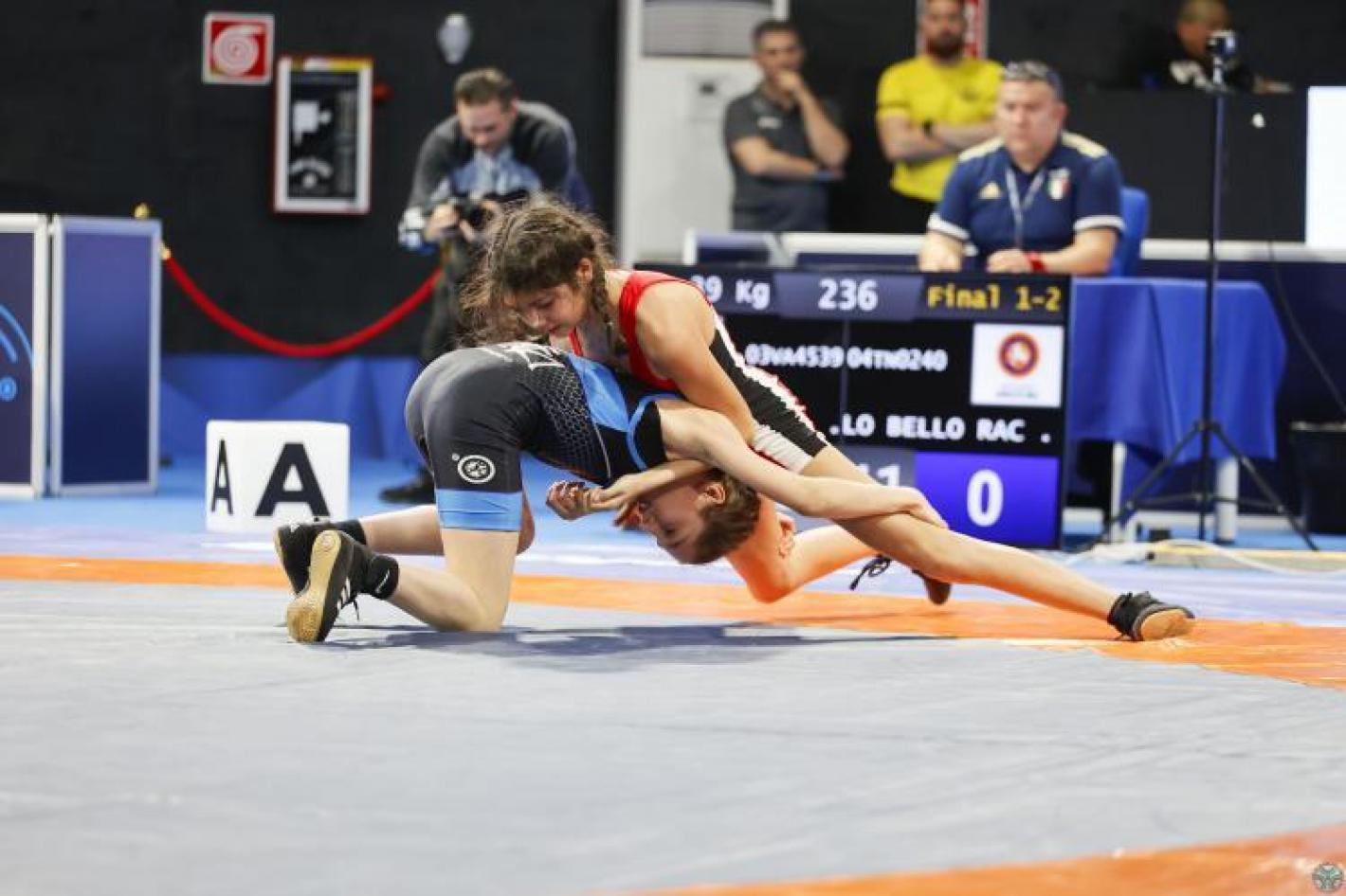 images/friuli_venezia_giulia/2024/medium/campionato_italiano_lotta_u15_ww_39kg_iulianello_vs_lo_bello-7_20240317_1105567850.jpg