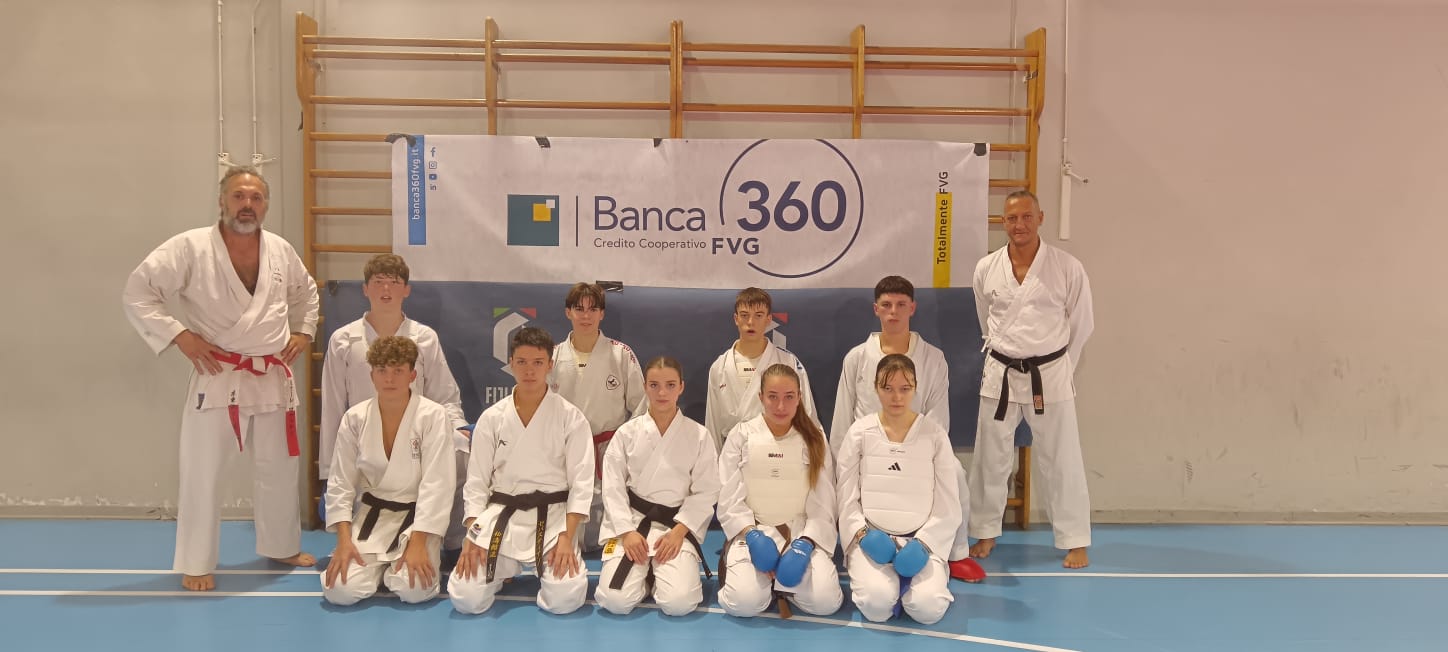 SQUADRA IN ALLENAMENTO