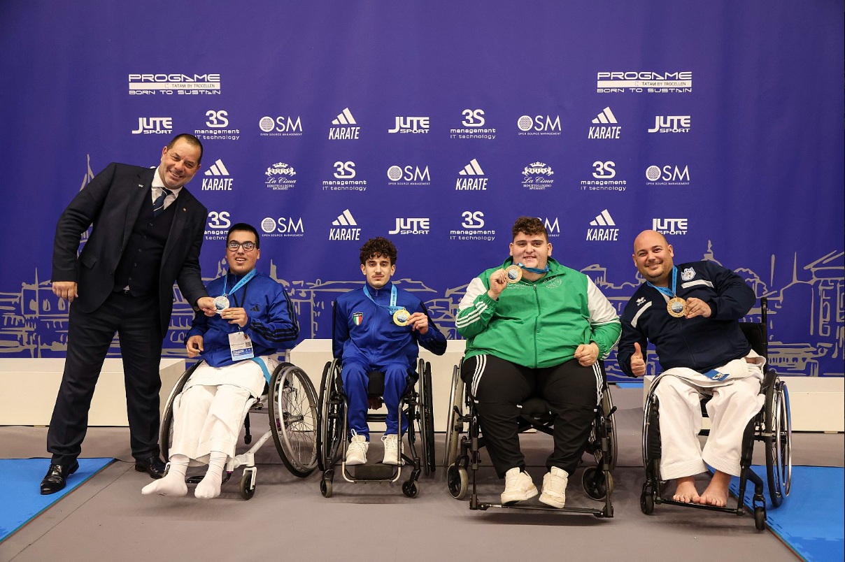 da sinistra il presidente Davide Benetello responsabile del settore karate FIJLKAM e gli ultimi due sono alessio milillo e manuel giuge