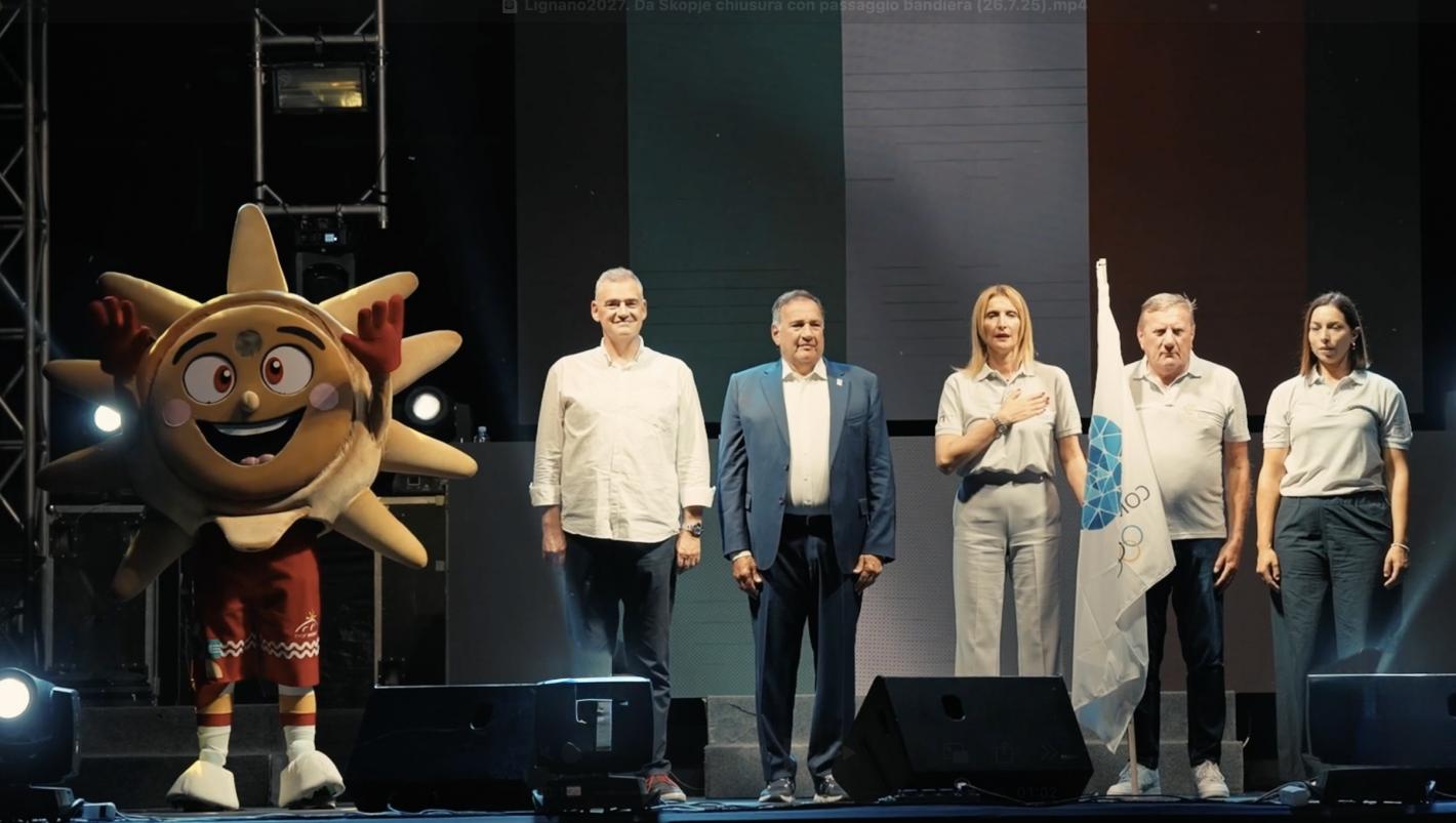 images/friuli_venezia_giulia/medium/Lignano2027._A_Skopje_la_consegna_della_bandiera_26.7.25.jpeg