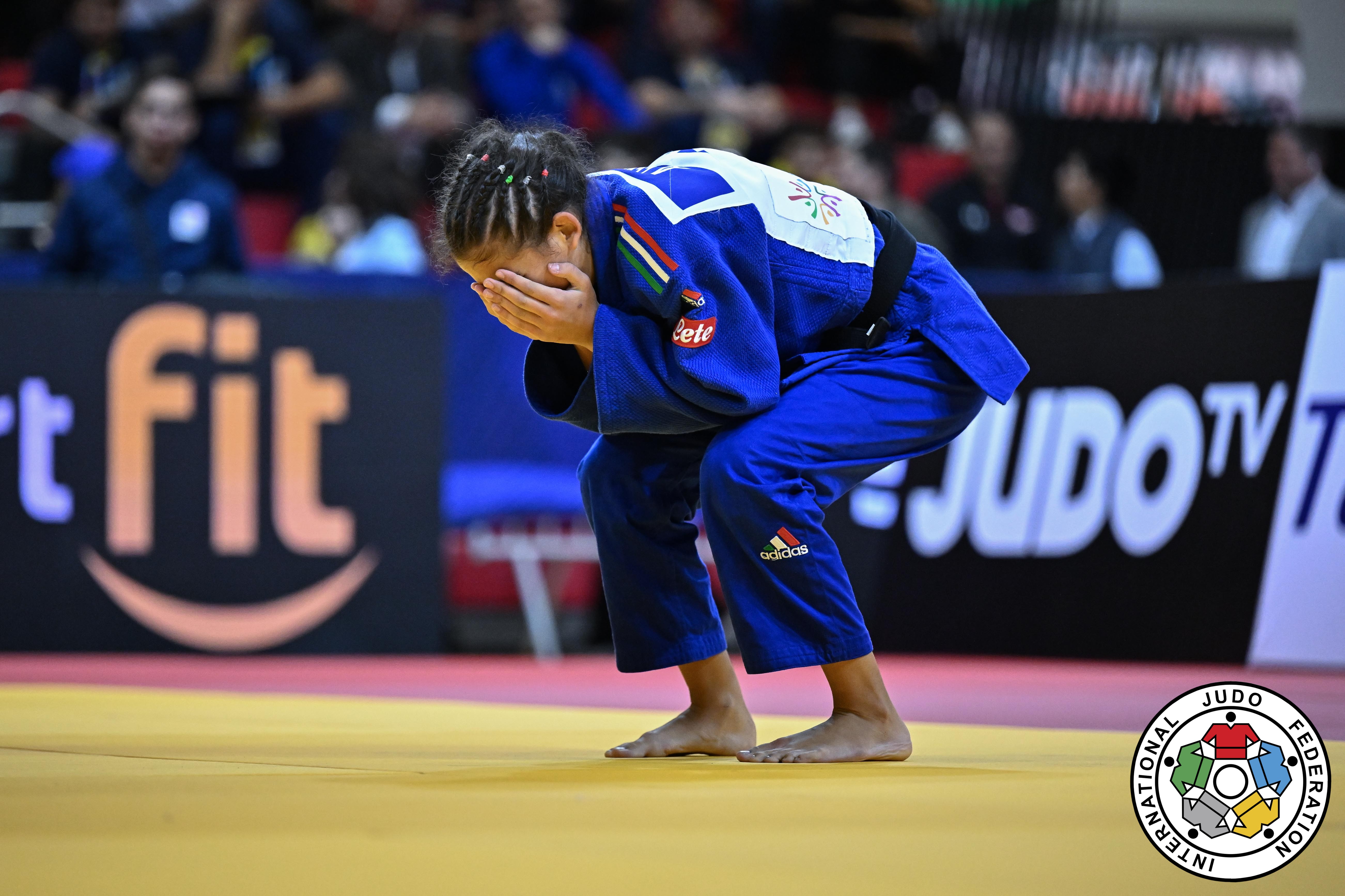  40kg bronze KAZ ITA 4 1724905 1724905566
