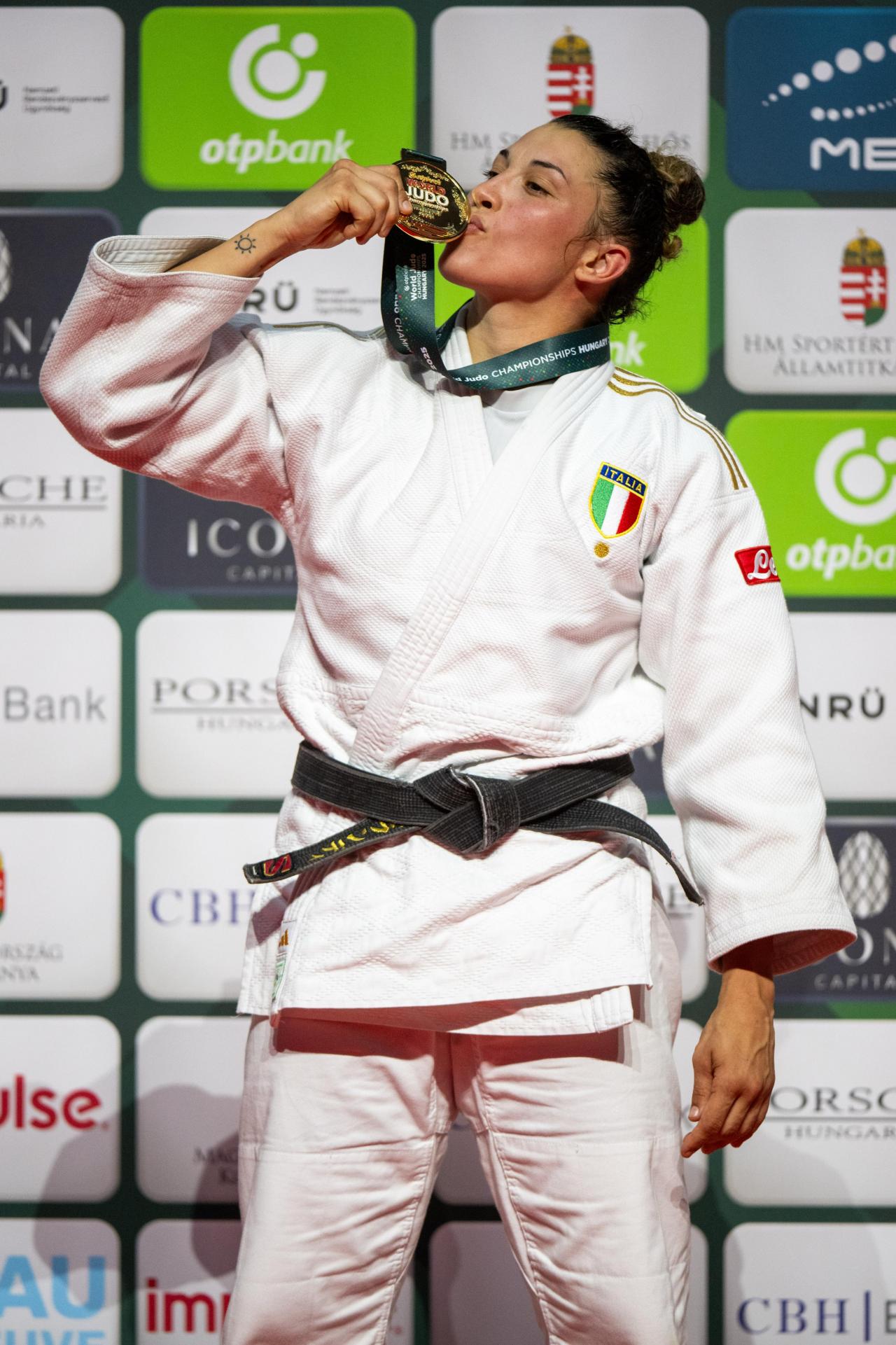 images/2025/News_Judo/large/bellandi_gold_medal.jpeg