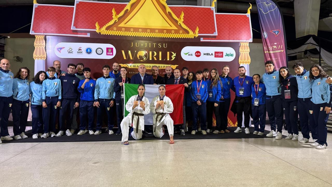 images/Arti_Marziali/JJ/large/Mondiali_Bangkok_jujitsu_U18_giornata_10.jpeg