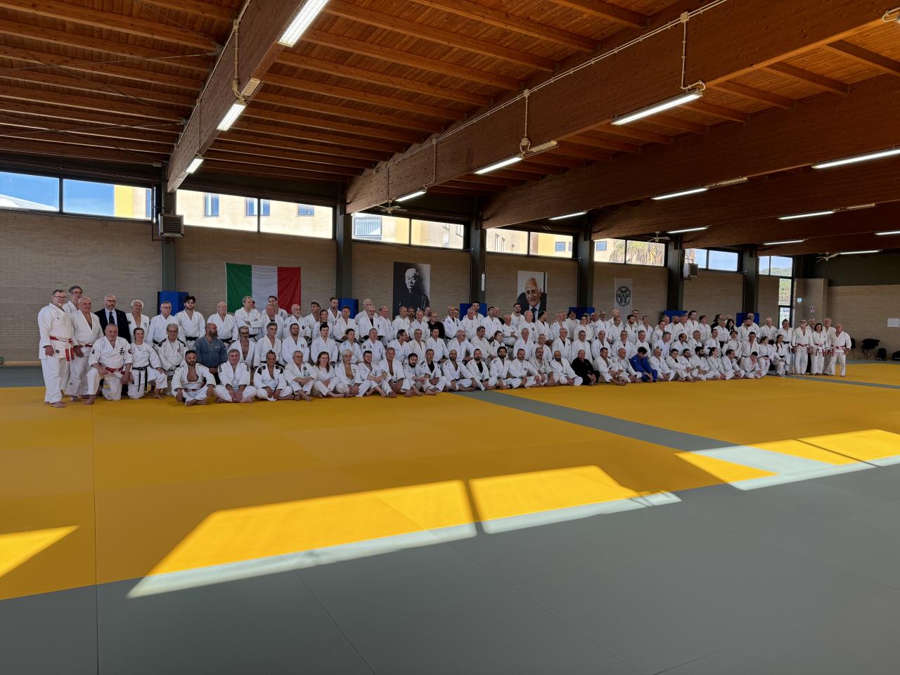 images/Arti_Marziali/large/Stage_Jujitsu_202_Ostia_centro_sud.jpeg