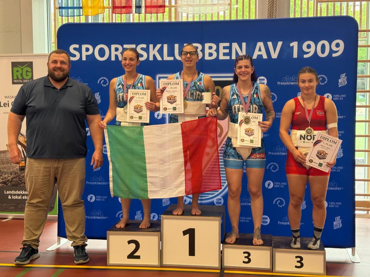 images/Arti_Marziali/large/podio_sumo_european_cup_2026_norvegia.jpg