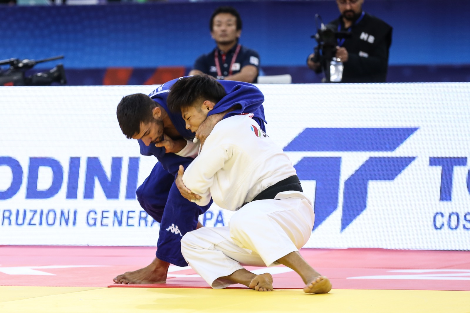 images/JUDO/2018/20180921_3_MMedves_HAbeJPN_01.jpg