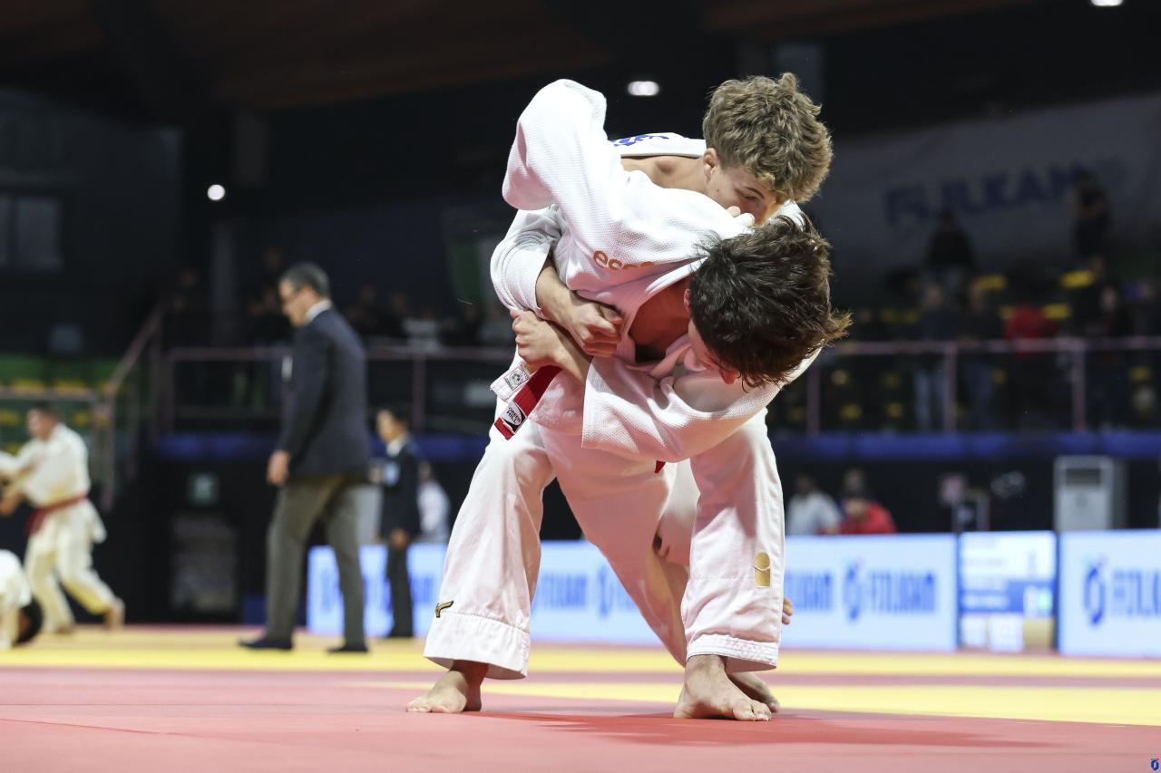 images/JUDO/large/73kg_tassetto_guatteri_4_1_20251215_1366661371.jpg