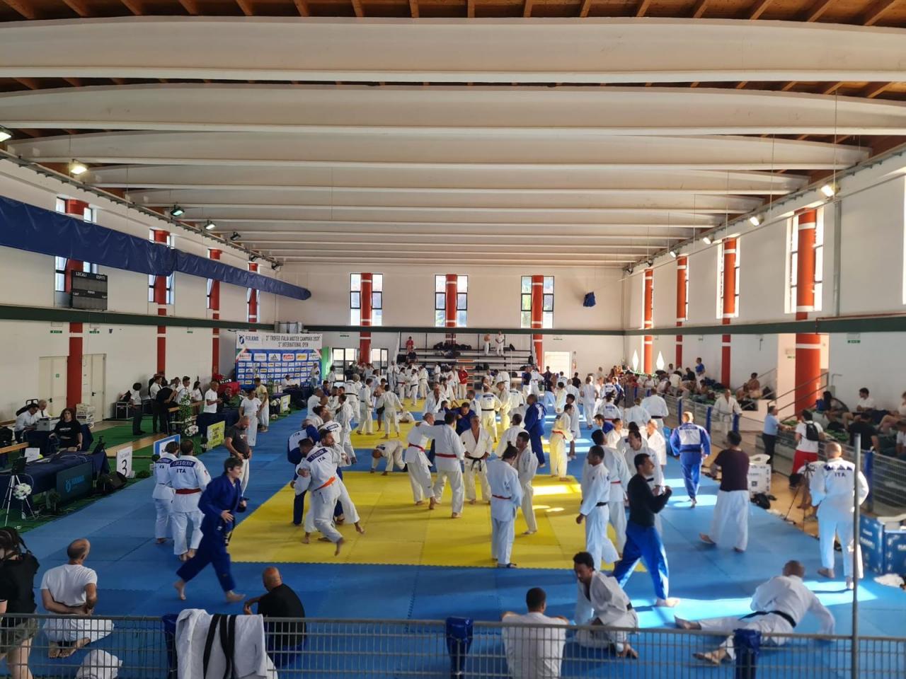 images/JUDO/large/Judo_Master_Campania.jpeg