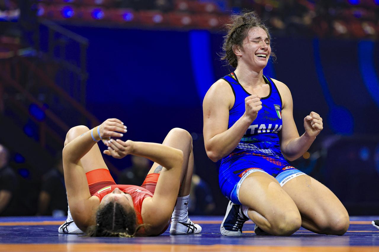 images/LOTTA/large/68kg_WW_-_Laura_Godino_ITA_df._Karolina_Pok_HUN_611.JPG