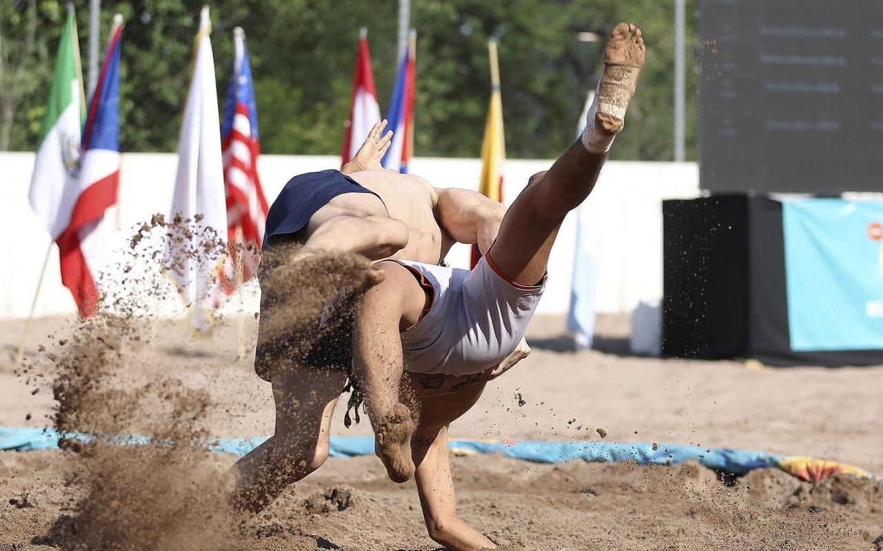 images/LOTTA/large/Beach_Wrestling_generica_XXXx.jpg