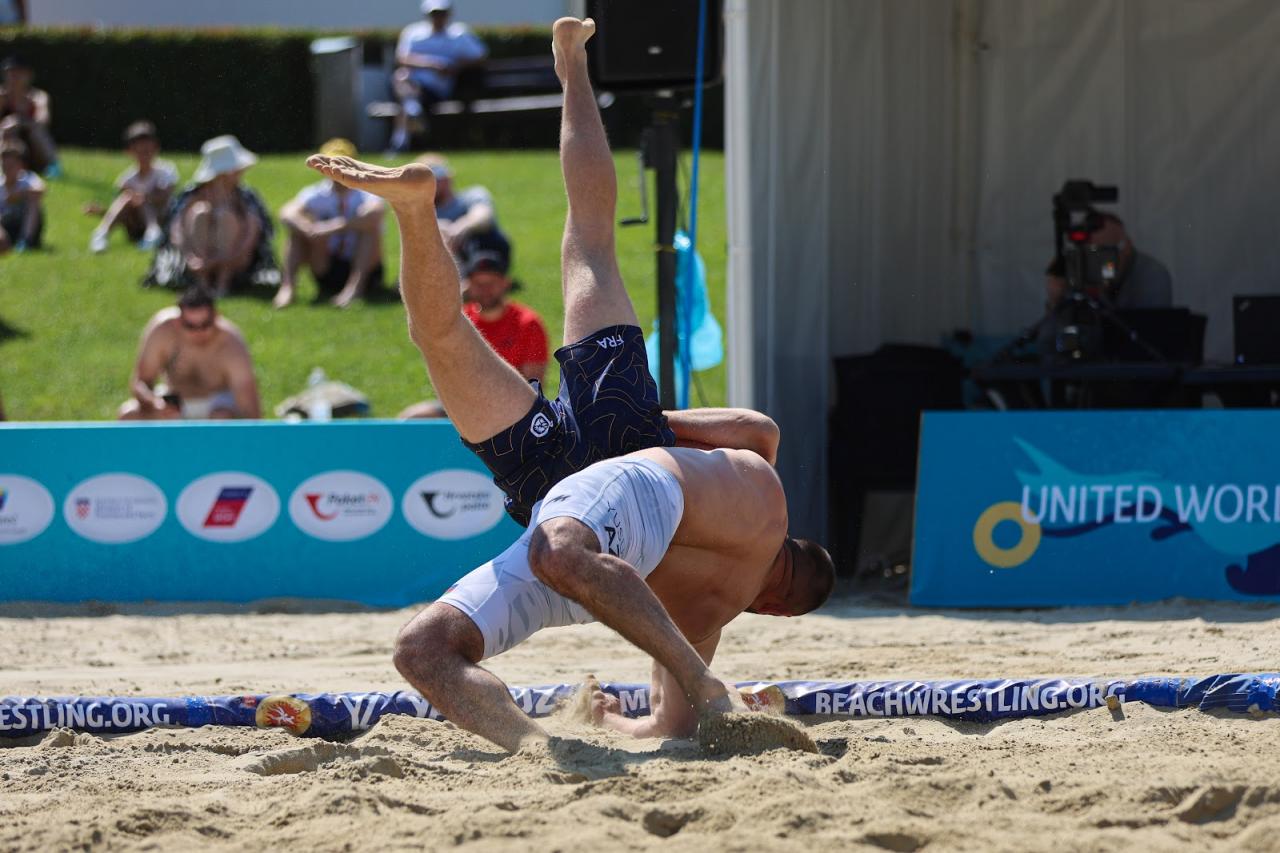 images/LOTTA/large/beach_wrestling_generica_3.jpg