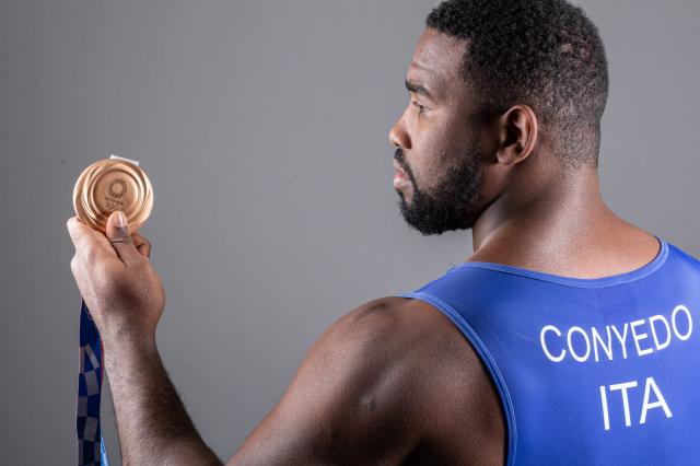 Abraham Conyedo e la sua medaglia olimpica