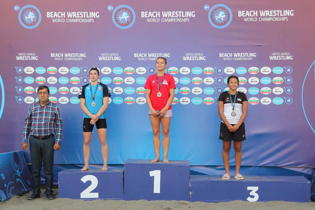 Indelicato d'argento ai Mondiali Beach Wrestling. L'Italia fa il botto con i Veterani