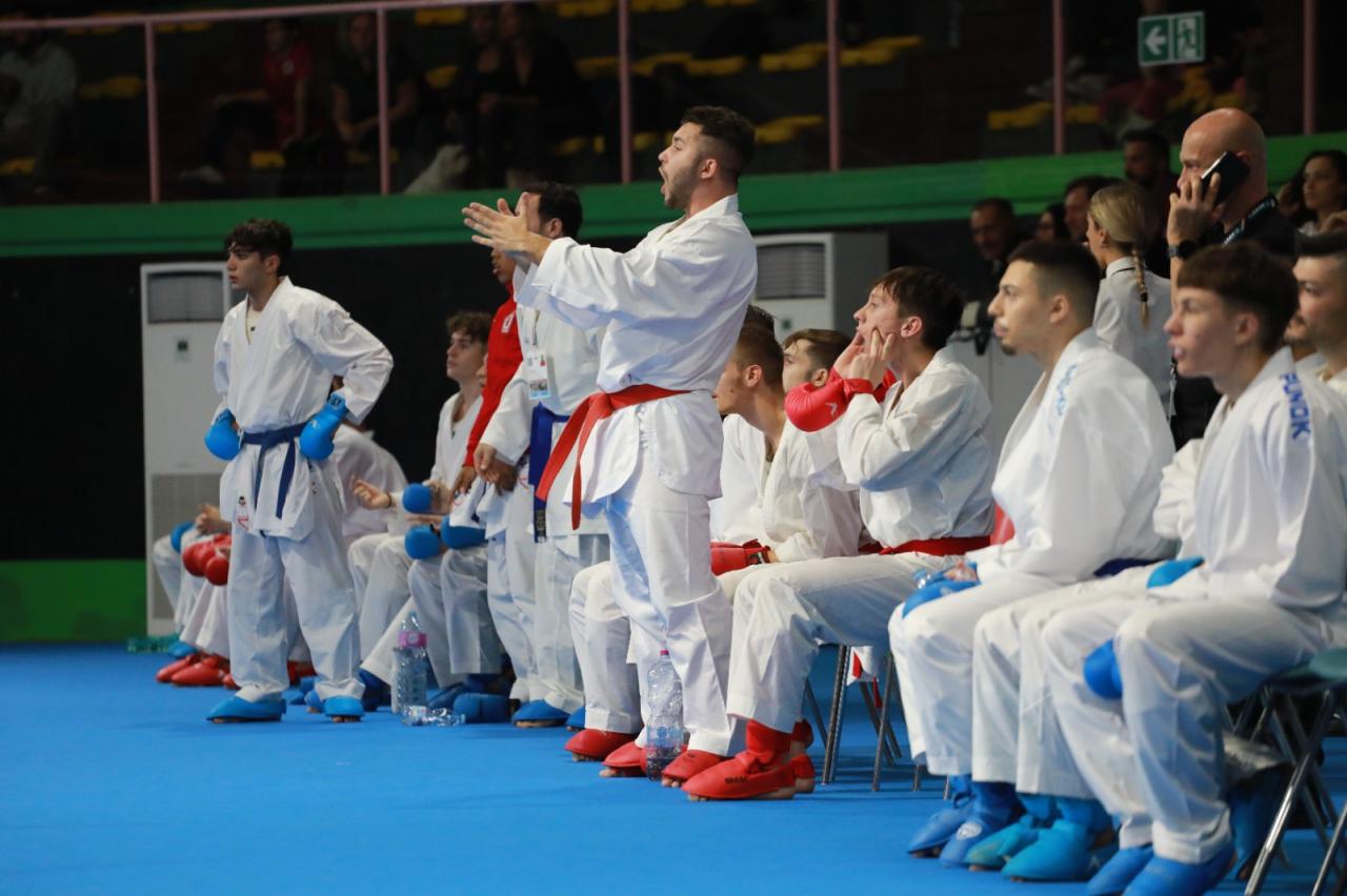 images/karate/large/Assoluti_a_Squadre_Sociali_2022.jpeg