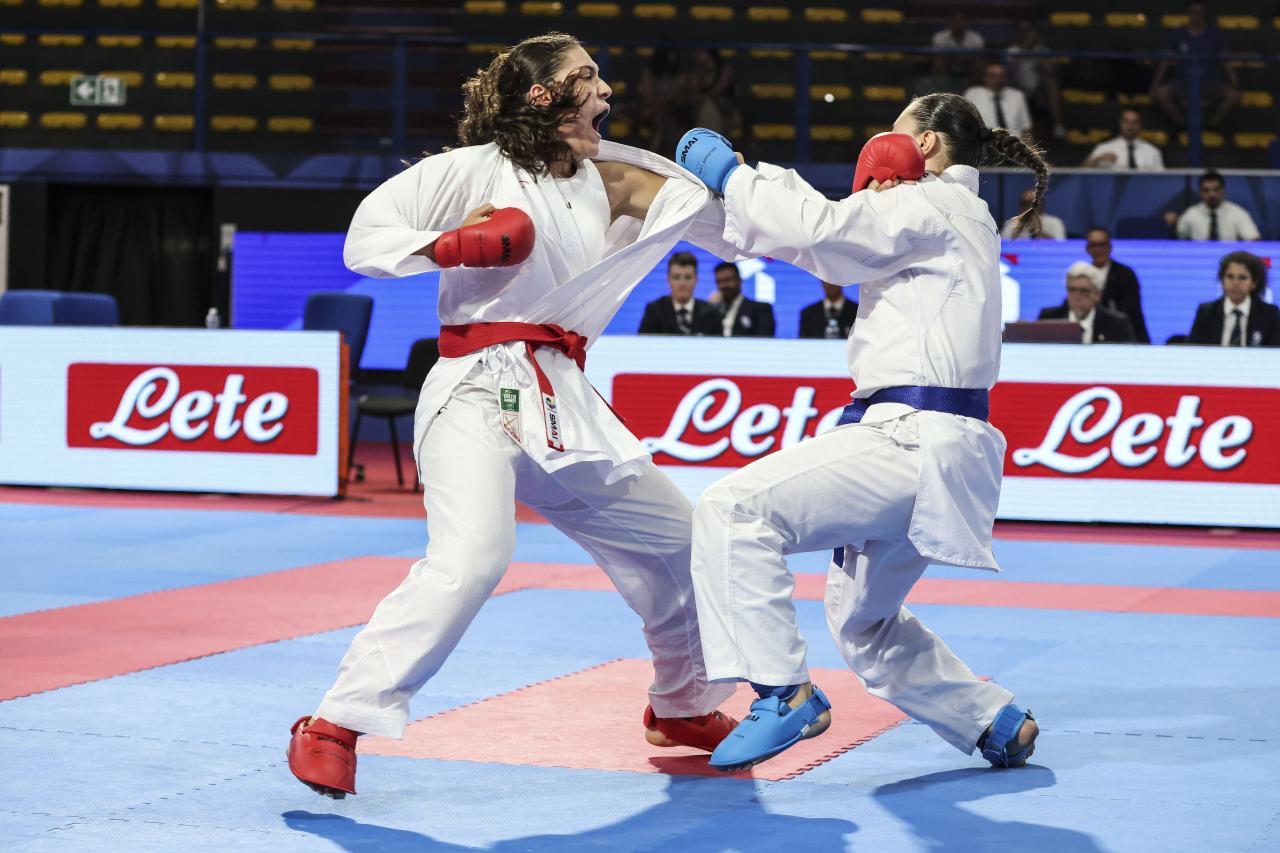 images/karate/large/Campionato_Italiano_Karate_Juniores_74kg_Correddu_DeVivo_3.jpg