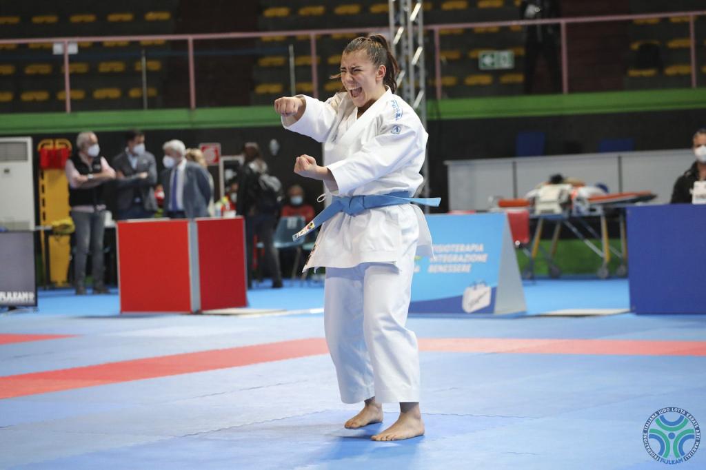 images/karate/large/Elena_Roversi_U21_italiani.jpg