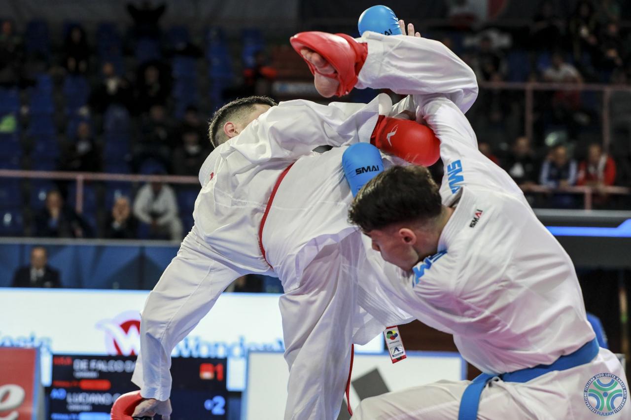 images/karate/large/campionati_italiano_assoluti_karate_ku_60kg_de_falco_vs_luciano_5_1_20240204_1529767130.jpg