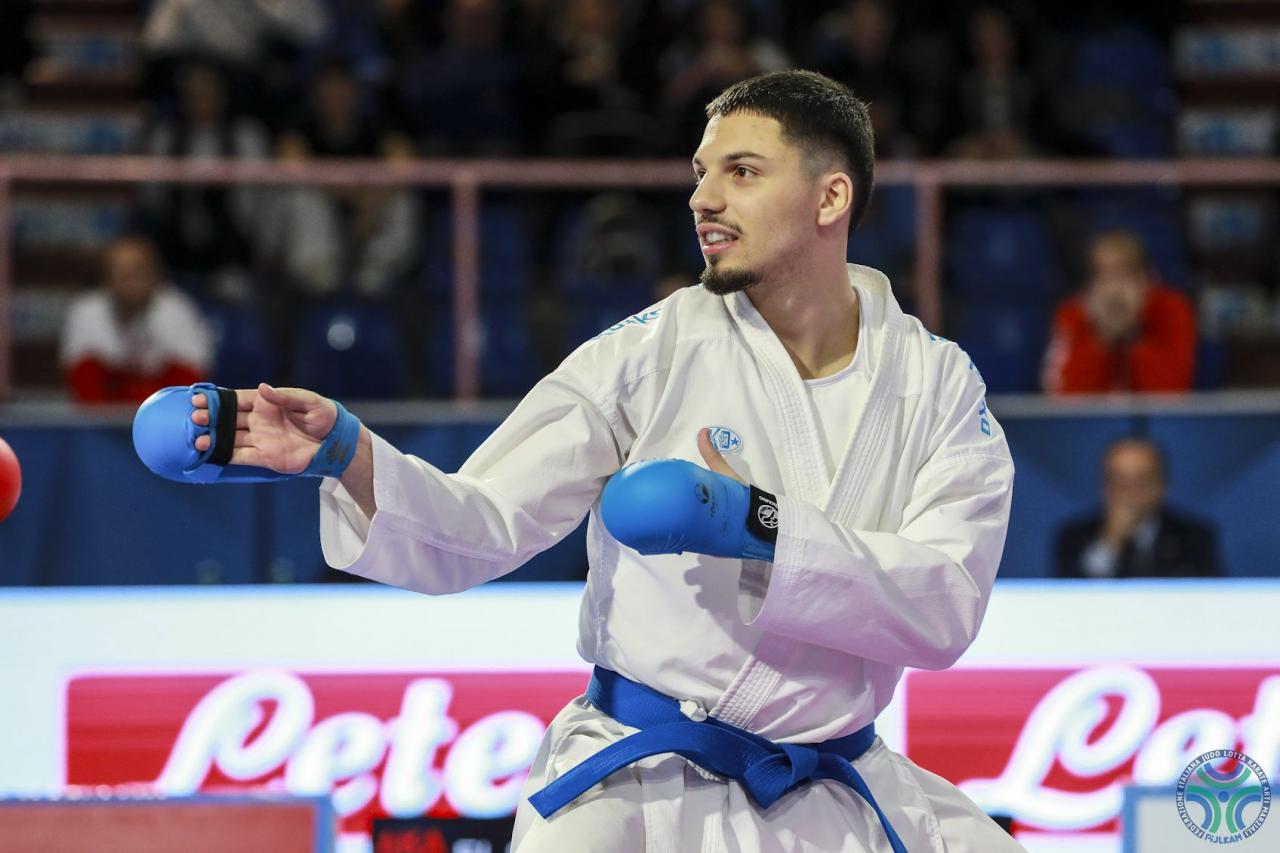 images/karate/large/campionati_italiano_assoluti_katate_ku_75kg_el_sharaby_vs_de_vivo_1_20240203_1908983276.jpg