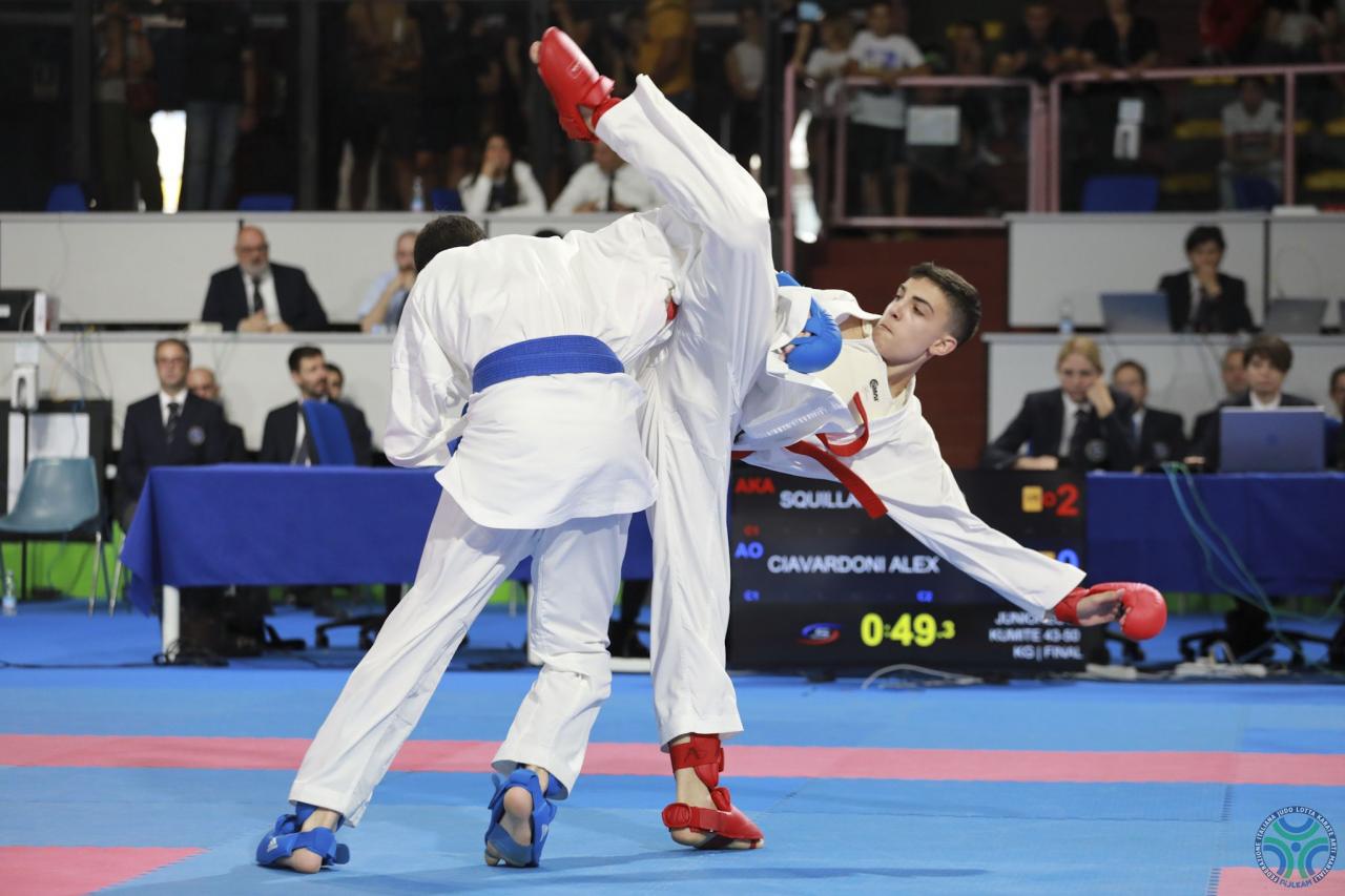 images/karate/large/campionato_italiano_juniores_karate_kumite_43-50kg_squillante_vs_ciavardoni__5_1_20220523_1468635175.jpg