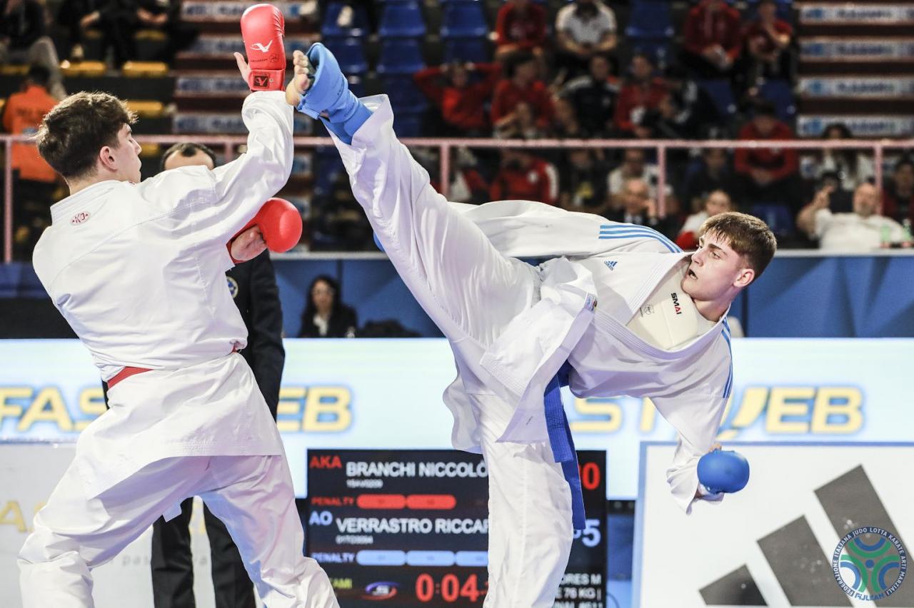 images/karate/large/campionato_italiano_karate_yuniores_ku_76kg_m_palumbo_vs_verrastro_8_1_20240407_1895861271.jpg