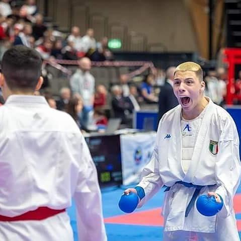 images/karate/large/de_vivo_bronzo_mondiali_giovanile.jpg