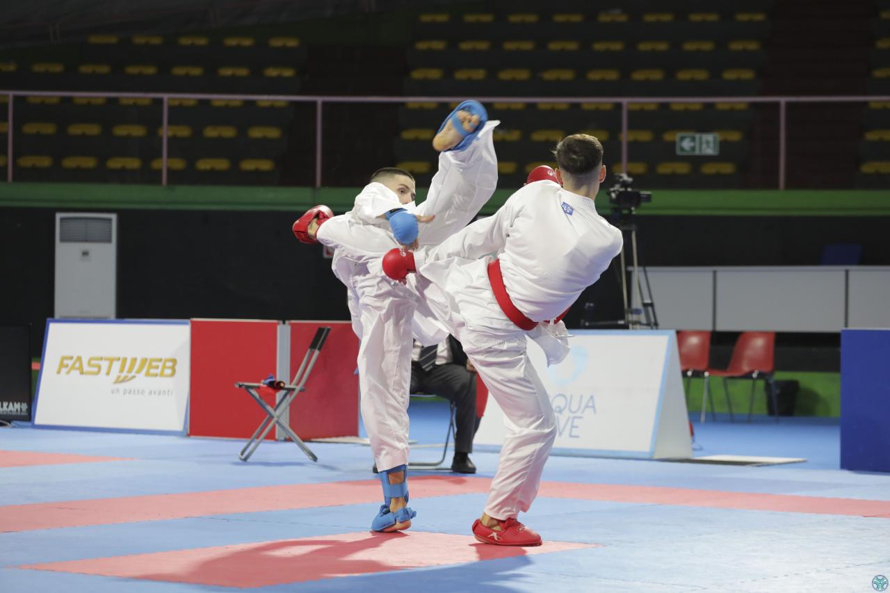 images/karate/large/karate_assoluti_kumite_m_60kg_greco_vs_de_falco__7_1_20211016_2019013126.jpg