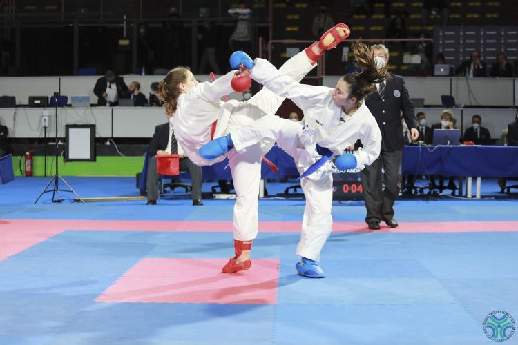 images/karate/large/karate_kumite_cadetti_f_61kg_signorelli_vs_loffredo__7_1_20220410_1744151769.jpg