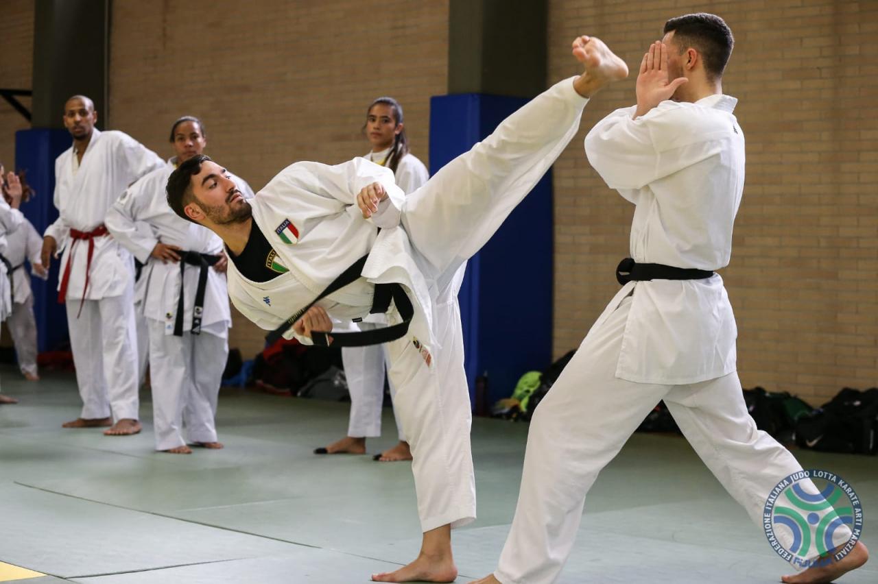 images/karate/large/karate_raduno.jpg