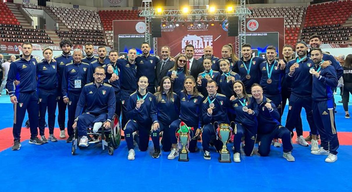 images/karate/large/squadra_azzurra_Europei_2022.jpeg