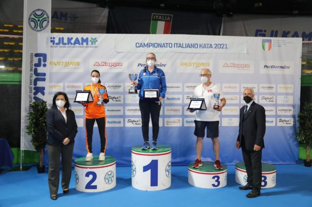 podio dei campionati italiani di kata