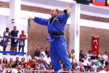 /immagini/Judo/2009/Bagnoli_esulta_RID.JPG
