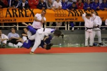 /immagini/Judo/2010/Poser_uchi_mata.jpeg