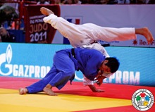 Il Bercy di Parigi esplode per i trionfi di Decosse e Tcheumeo, azzurri eliminati