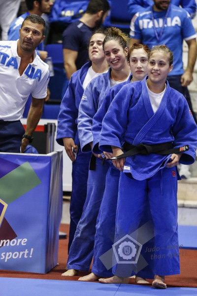 Europei junior, Italia prima volta leader festeggia con il bronzo a squadre delle ragazze