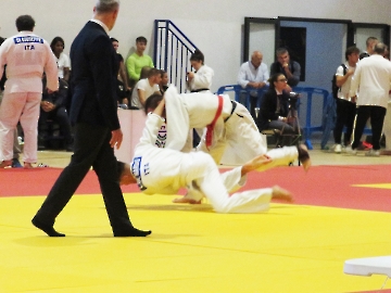 azione10